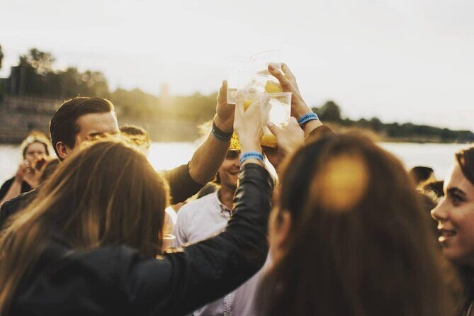 Sunset Boat Tour with Unlimited Drinks in Warsaw - Exploring the Sunset Boat Tour with Unlimited Drinks in Warsaw