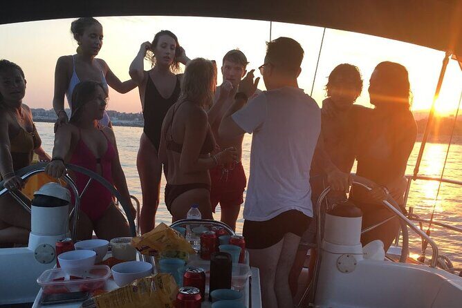 Sunset boat trip with open bar of cava (local champagne) - Detailed Review: Your Guide to the Sunset Sail in Barcelona
