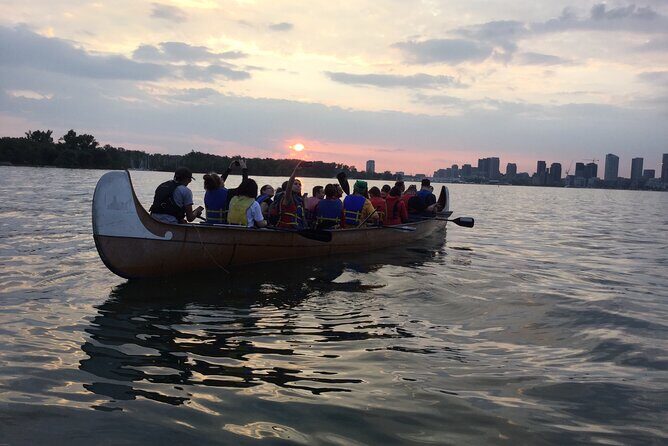 Sunset Canoe Tour of the Toronto Islands - What the Reviews Say