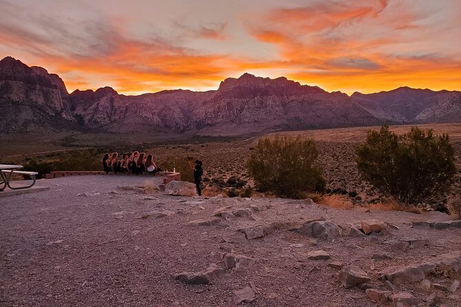 Sunset Hike and Photography Tour near Red Rock with Optional 7 Magic Mountains - Who Is This Tour Best For?