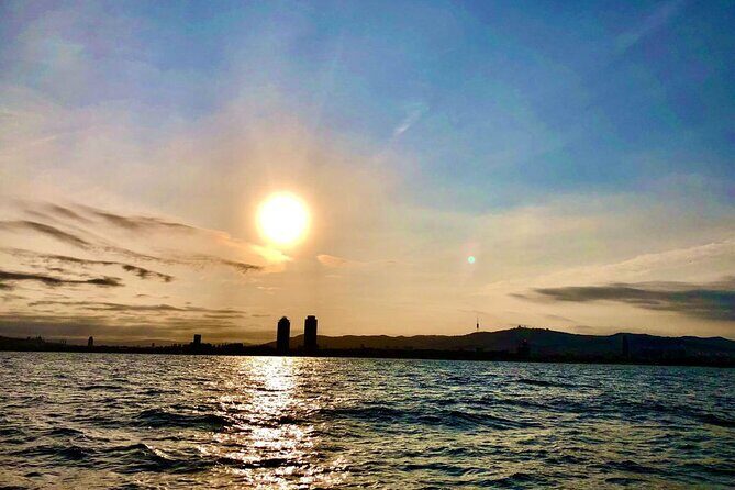 Sunset in a Private Motor Yacht - Frequently Asked Questions