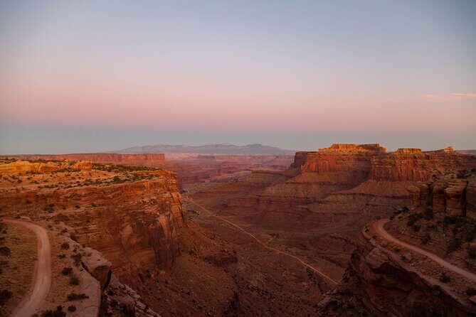 Sunset in Canyon Country Airplane Tour- 60 Min - Authentic Traveler Perspectives