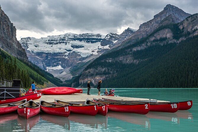 Sunset in Moraine and Lake Louise Tour at 6:00 pm - Key Points