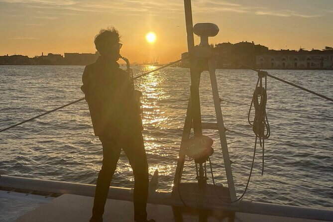 Sunset Jazz Cruise with Aperitivo and live Saxophone - What to Expect on the Venice Sunset Jazz Cruise