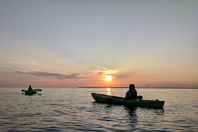 Sunset Kayak Tour - A Gentle Paddle at Sunset: Our Take on the Kelleys Island Kayak Tour