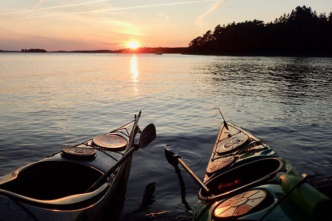 Sunset kayak tour with fika on Stockholms lakeside - Key Points