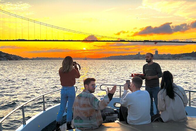 Sunset or Daytime Istanbul Guided Luxury Yacht Cruise with Snacks - An In-Depth Look at the Yacht Cruise Experience