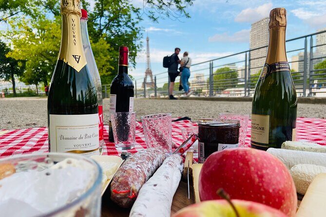 Sunset Picnic with View of Eiffel Tower and Live Music - FAQs