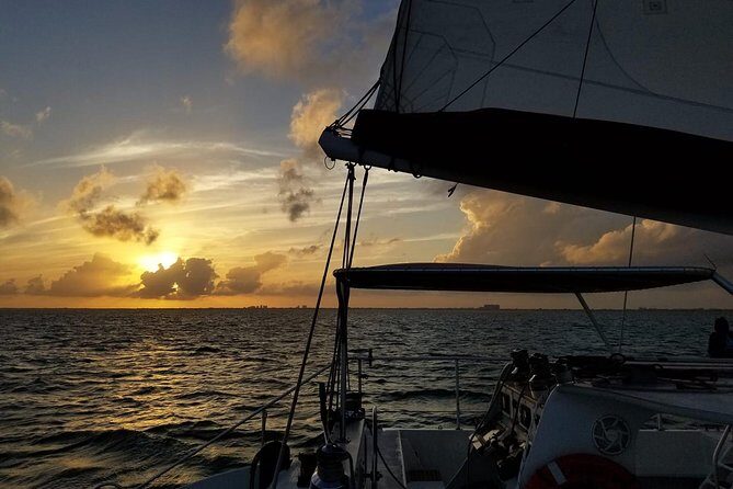 Sunset Sail in Miami: Complimentary Champagne Toast - Who Should Consider This Experience?