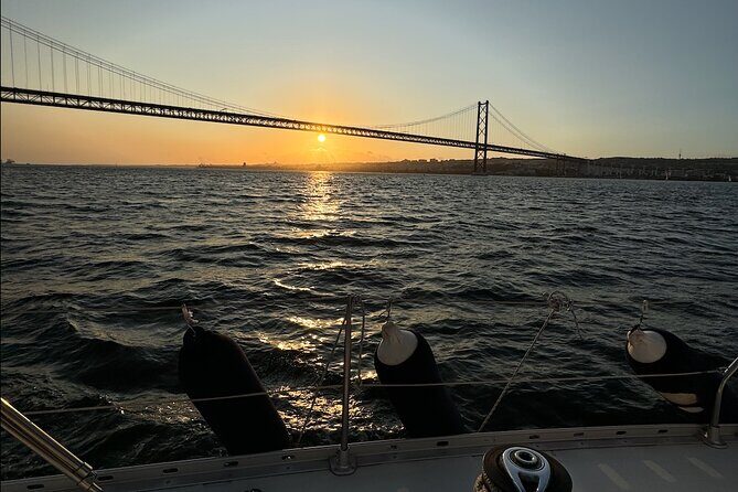 Sunset sailboat tour in Lisbon with wine and beer - An In-Depth Look at the Experience