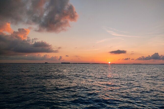 Sunset Sailing Adventure to Isla Mujeres Unlimited + Transfer from Cancún - FAQ