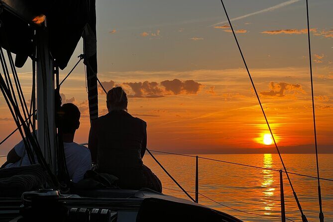 Sunset Sailing along the Marbella coast from Puerto Banus - Key Points
