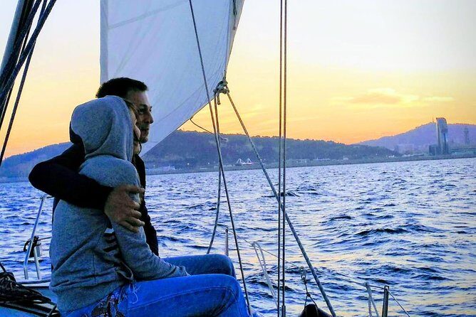 Sunset Sailing Experience w/ Live Spanish Guitar & Spanish Tapas - Who Should Consider This Tour?