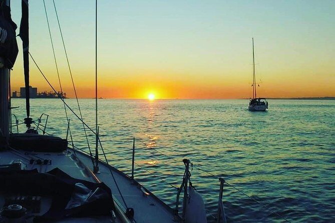 Sunset Sailing Tour On The Tagus River - Practical Details and Tips