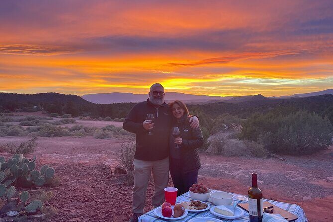 Sunset Sedona Sacred Places -gourmet picnic dinner and stargazing - Key Points