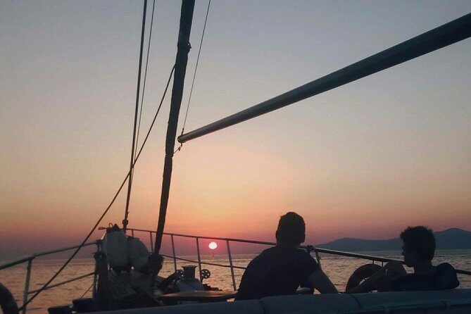 Sunset South Coast Sail Cruise with lunch,drinks, optional transfer - FAQs