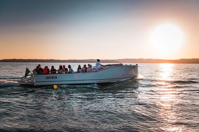 Sunset Tour in Sirmione - Onboard Experience and Atmosphere