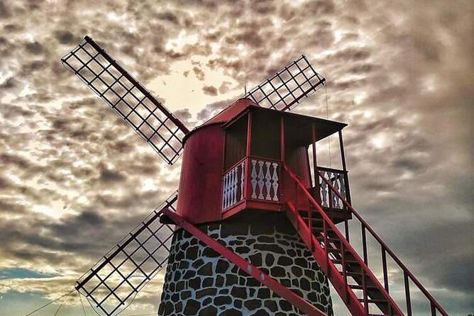 Sunset tour with regional dinner - The Refreshing Drink Before Dinner