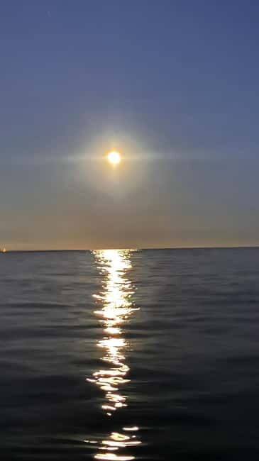 Sunset+paddle surf with music+fotos&videos Barceloneta+snack - The Experience Provider and Reviews