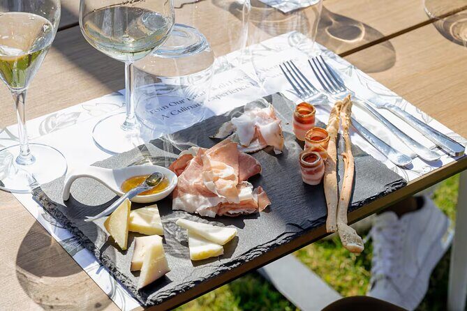 Superior Wine Tasting with Lunch on the slopes of Mt. Vesuvius - Key Points