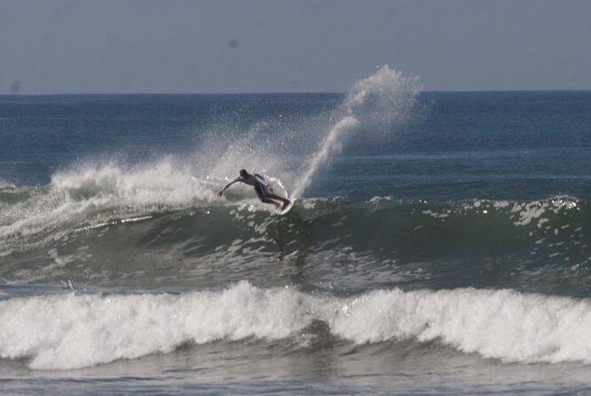 Surf Lessons in Hawaii Paddle Assisted - What to Expect from the Surf Lessons