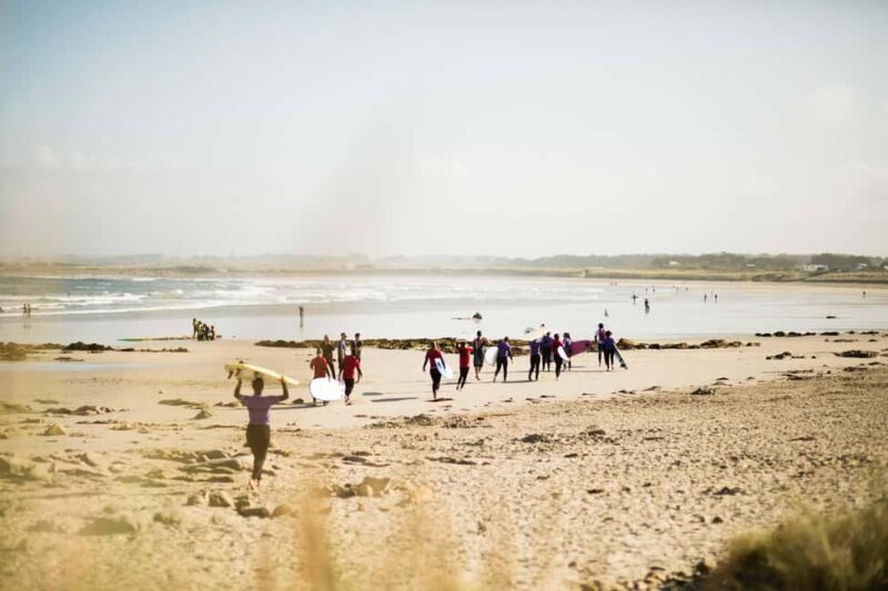 Surf lessons on the mythical site of La Torche - The Price and Value