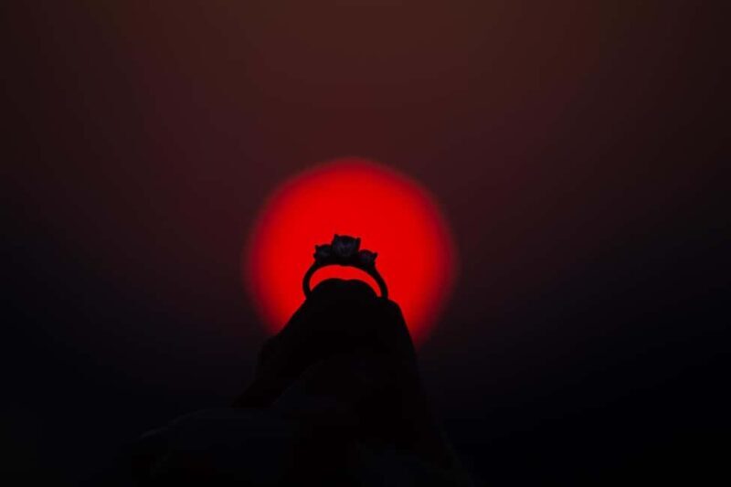 Surprise Proposal Photoshoot in Athens - Exploring the Details of This Proposal Photoshoot