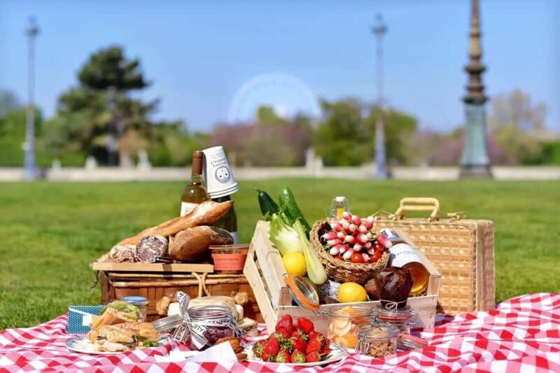 Surprise Proposal Picnic - Paris Proposal Planner - Exploring the Proposal Experience in Detail