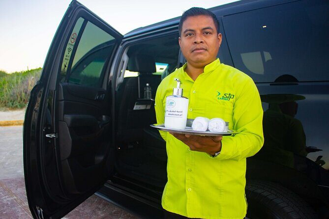 Suv departures from Playa del Carmen to Cancun Airport - Key Points