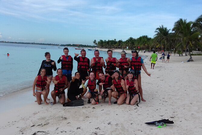 Swim with akumal turtles - The Sum Up