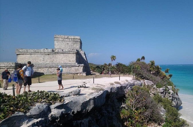 Swim with turtles + snorkelling + archaeological zone of Tulúm + cenote - FAQs