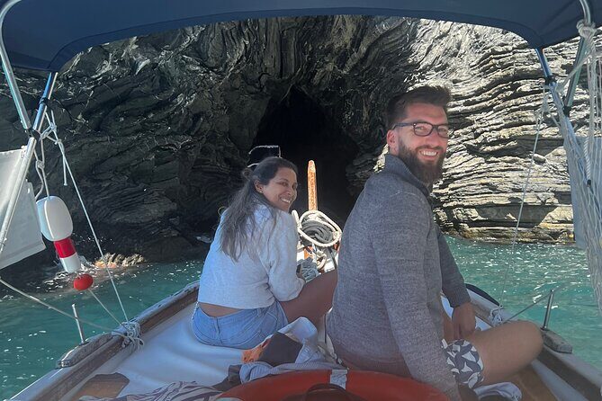 Swim&Enjoy 5 terre on the PINK Hyena with Captain Jenny! - FAQ