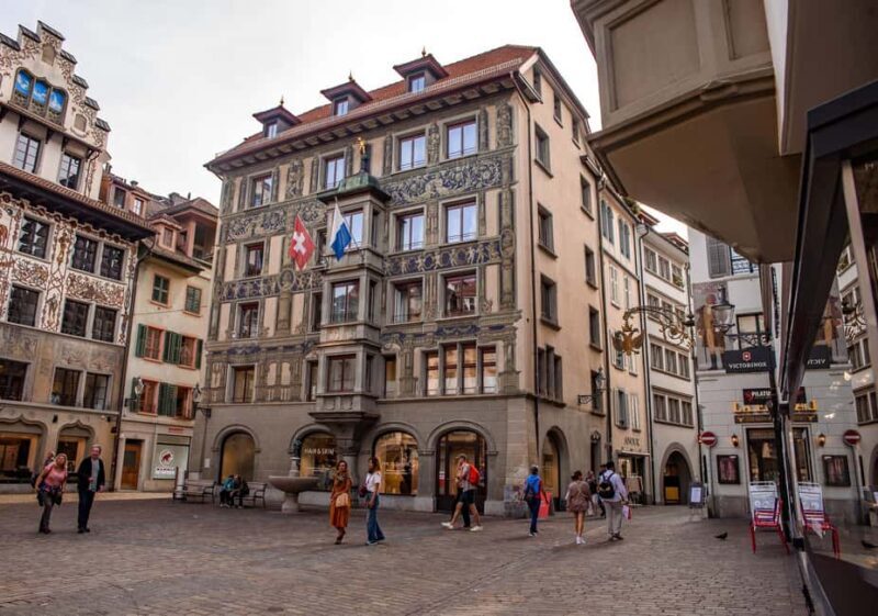 Swiss Experience: Lucerne City Tour with Chocolate Tasting - Exploring Lucerne in a Nutshell