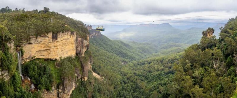 Sydney: Blue Mountains, Scenic World, Zoo & Lincoln's Rock - FAQs