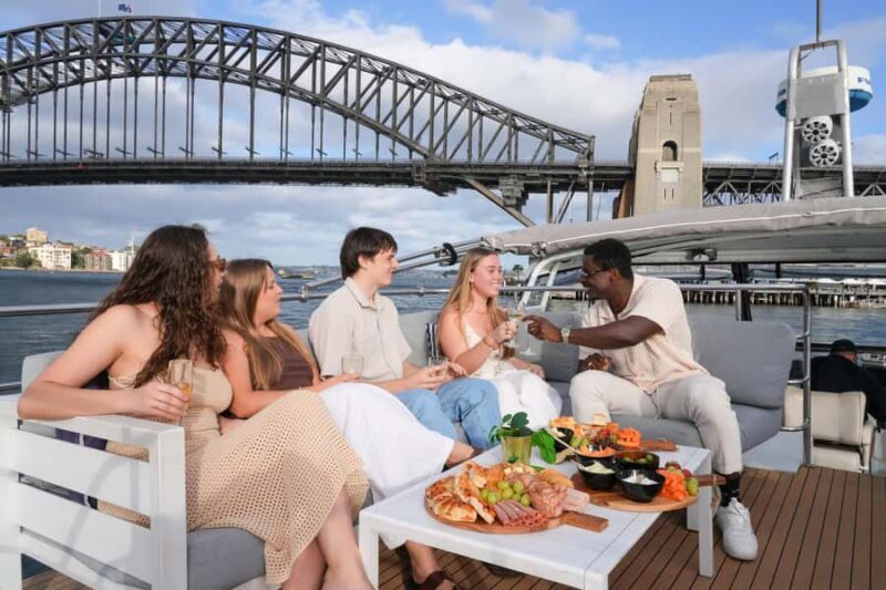 Sydney: Golden Glow Sunset Harbour Cruise with 1 Drink - A closer look at the experience