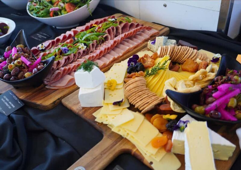 Sydney: Harbour Cruise with Buffet Lunch - Key Points