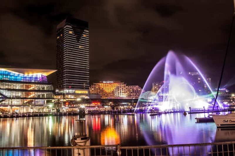 Sydney: Vivid Festival of Light Harbor Cruise with Dinner - Key Points