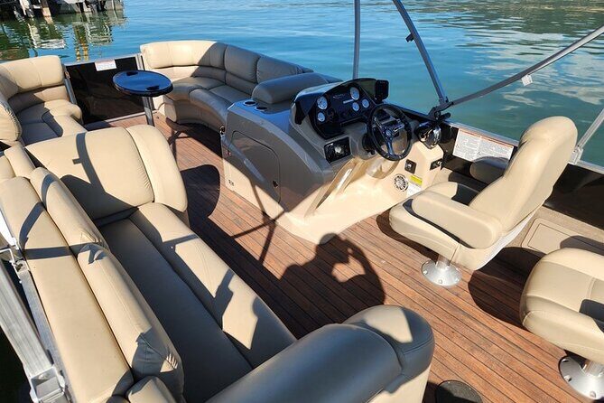 Sylvan Mirage 8522 PartyFish Pontoon Boat Rental - What’s it really like to rent the Sylvan Mirage PartyFish?