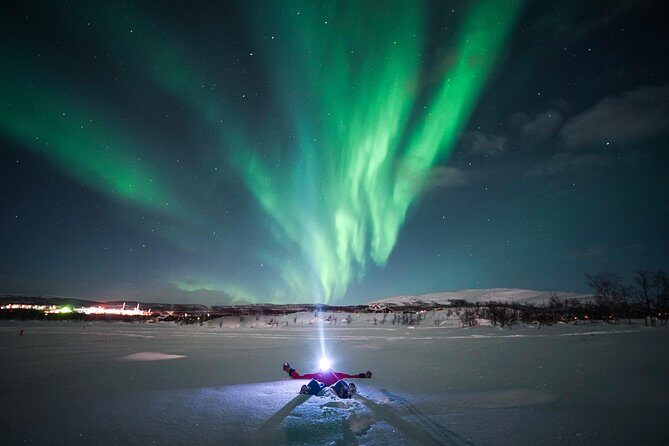 Symphony - Arctic Breeze, teamining up with nature. - An Honest Look at the Northern Lights Tour