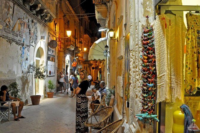 Syracuse Private Walking Tour with Traditional Lunch and Wine - Is This Tour Right for You?