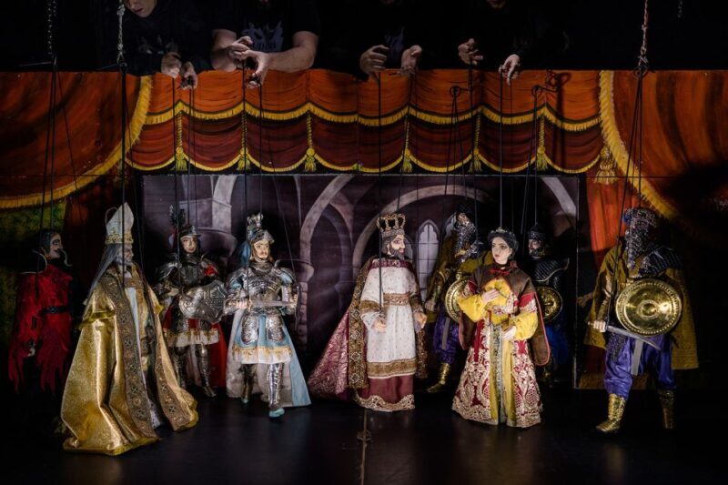 Syracuse: Sicilian Puppet Show with visit behind the scenes - What Is the Puppet Show All About?