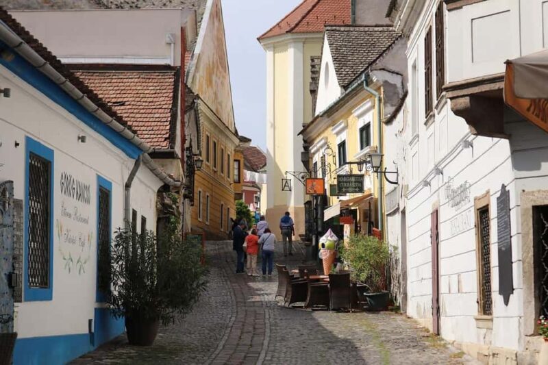 Szentendre: Private Tour to this baroque jewel - Exploring Szentendre: A Private Tour to Hungarys Artistic Gem