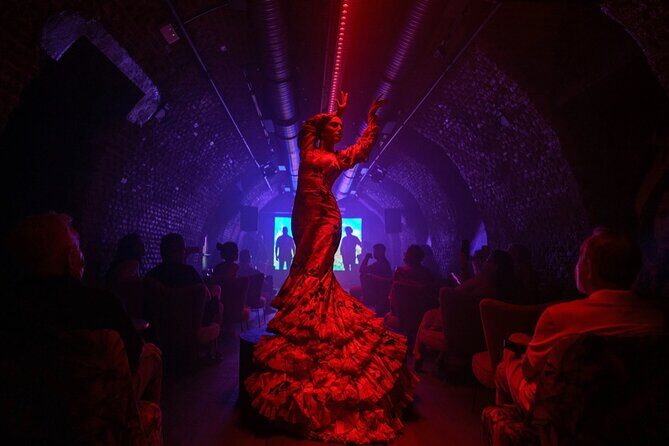 Tablao Flamenco Show La Carmela in Madrid with a Drink - Key Points