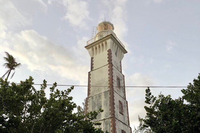 Tahiti: Tour of the East or West Coast (Half Day) - FAQs