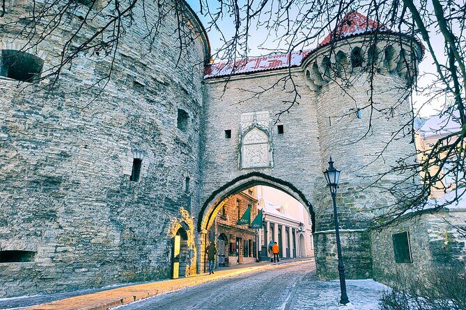 Tales of Old Tallinn 2-hour Walking Tour - Exploring the Itinerary in Detail