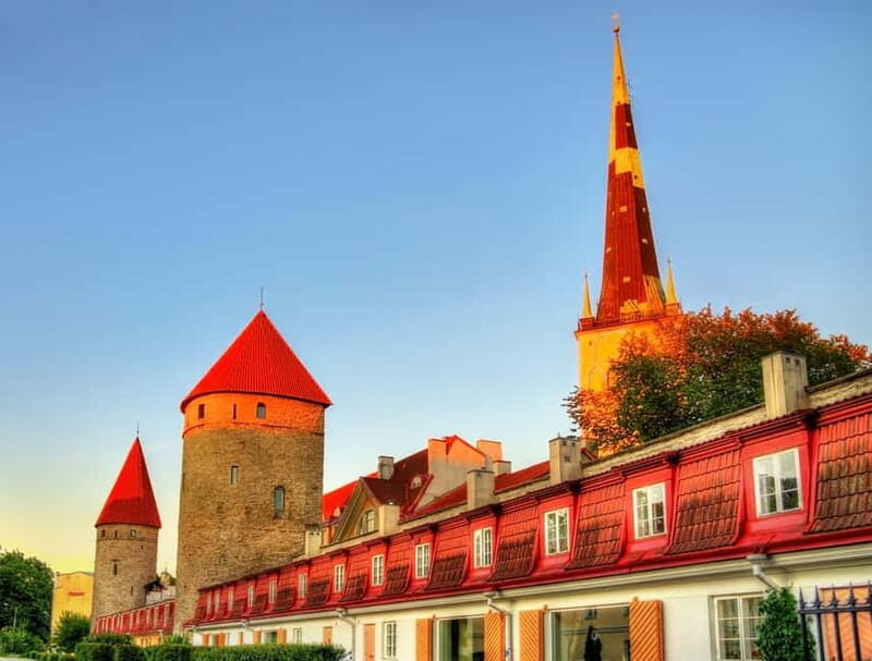 Tallinn: Capture the most Photogenic Spots with a Local - The Role of a Knowledgeable Local Guide