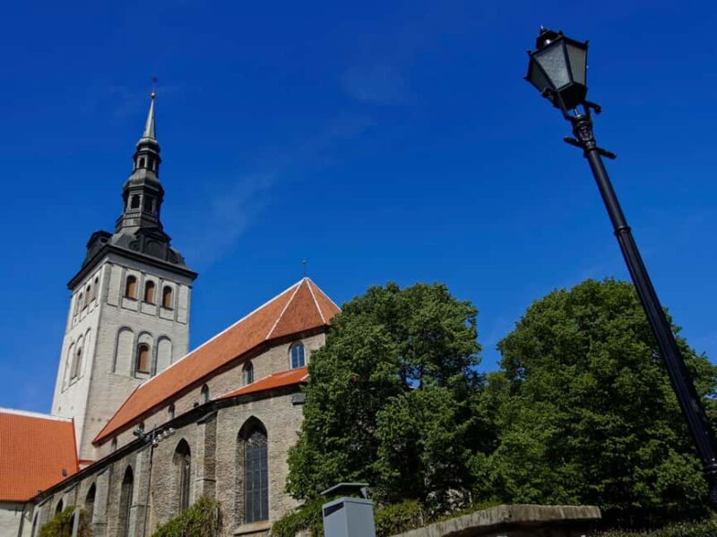 Tallinn Classic: Old Town and Kadriorg District Guided Tour - Exploring Tallinn’s Old Town and Beyond