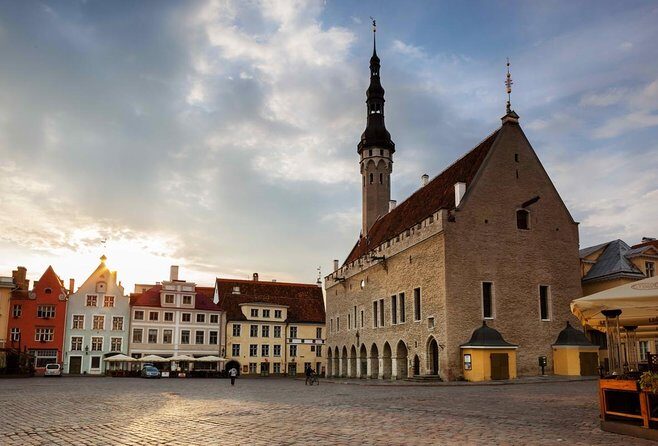 Tallinn Day Tour from Helsinki (Ferry Tickets+ Guiding+ Own Time) - Key Points