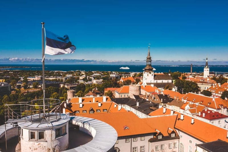 Tallinn: Express Walk with a Local in 60 minutes - What’s Included & What You’ll Need to Bring