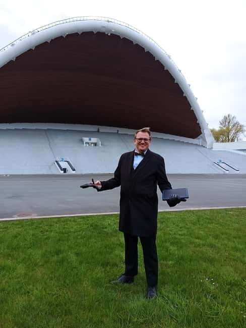 Tallinn singing grounds: story of bees that broke the empire - Key Points